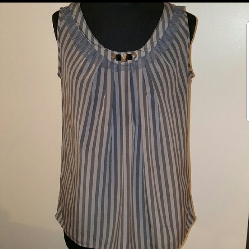 Simply vera sleeveless blouse